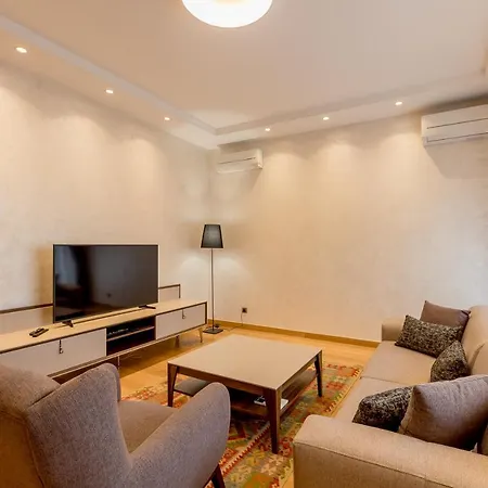 Athos Square Apartments 波德戈里察 外观 照片