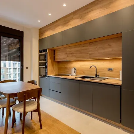 Athos Square Apartments 波德戈里察 外观 照片