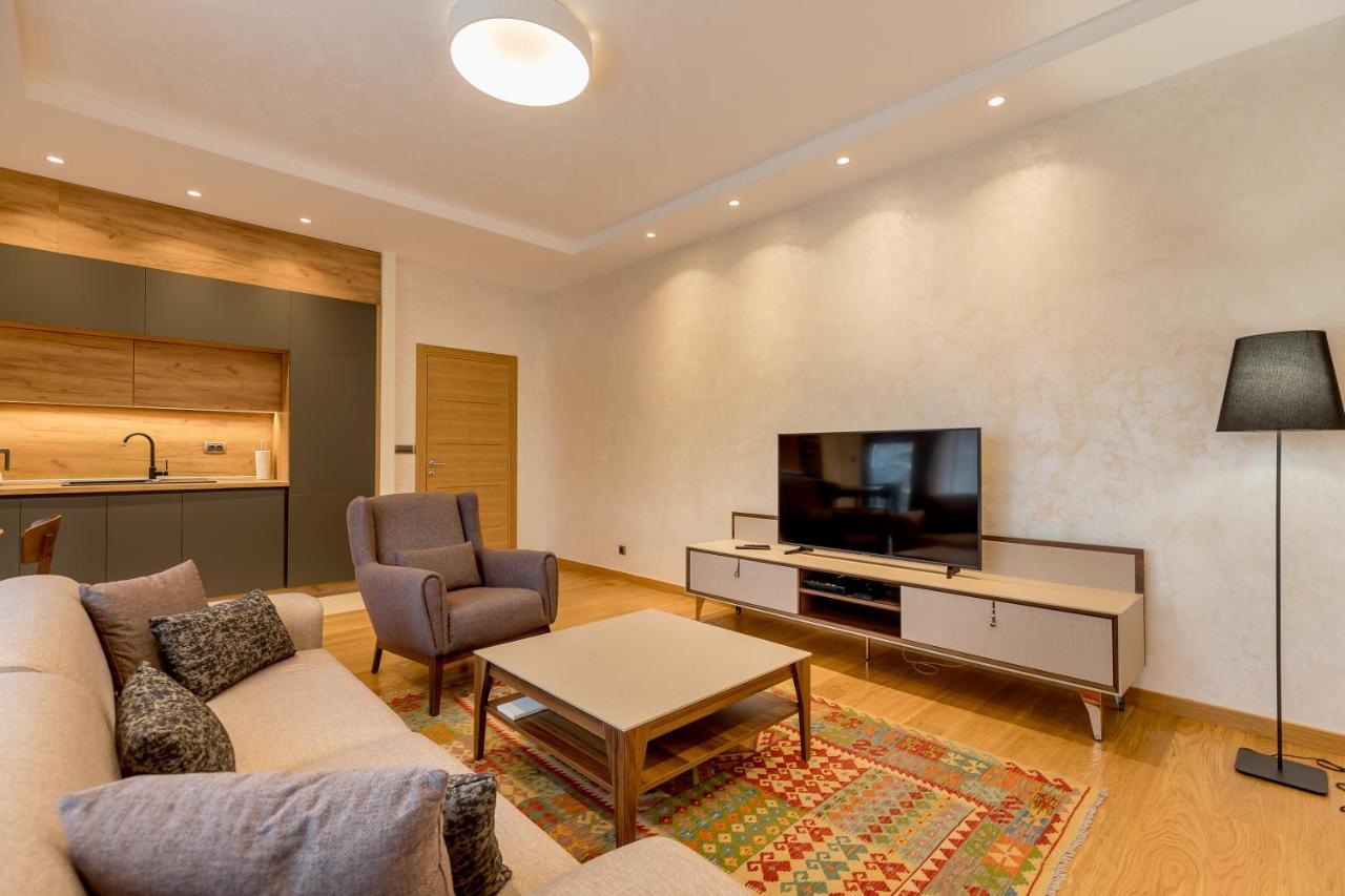 Apartment Athos Square *