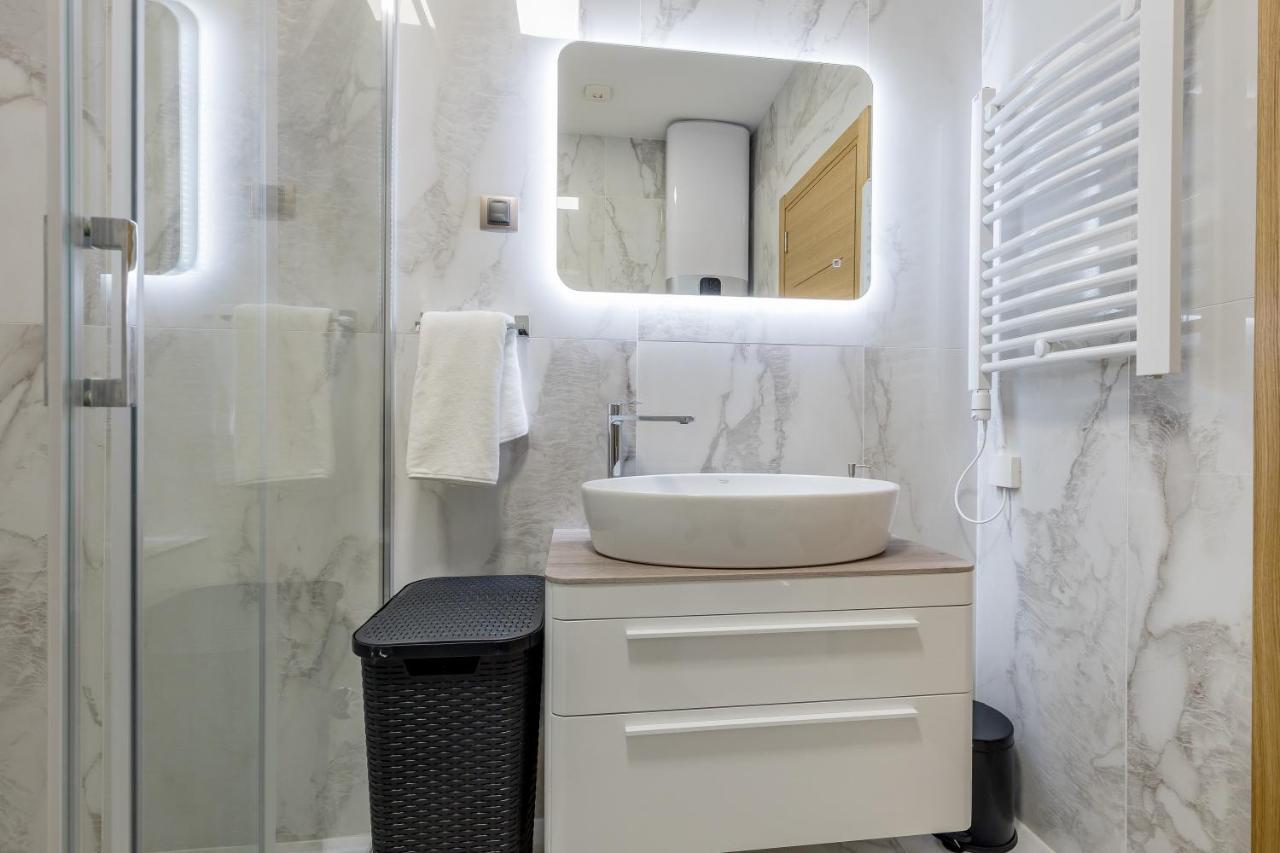 Athos Square Апартаменты
