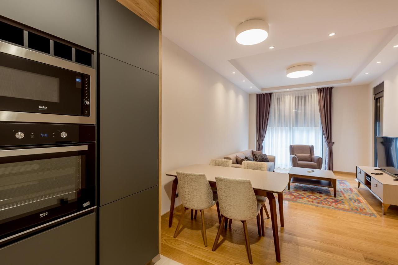 Apartment Athos Square
