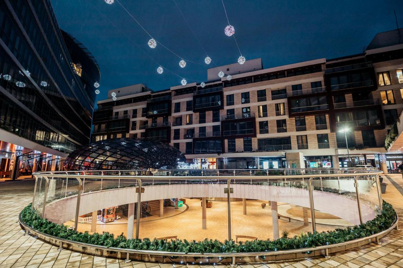 Athos Square * Podgorica